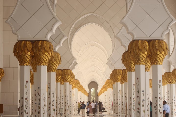 Abu Dhabi City Tour from Dubai - Full-Day Exclusive Tour - Image 3