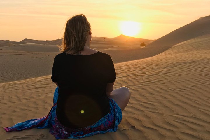 Abu Dhabi Desert Safari with BBQ Dinner,Sandboarding & Camel Ride - Image 4