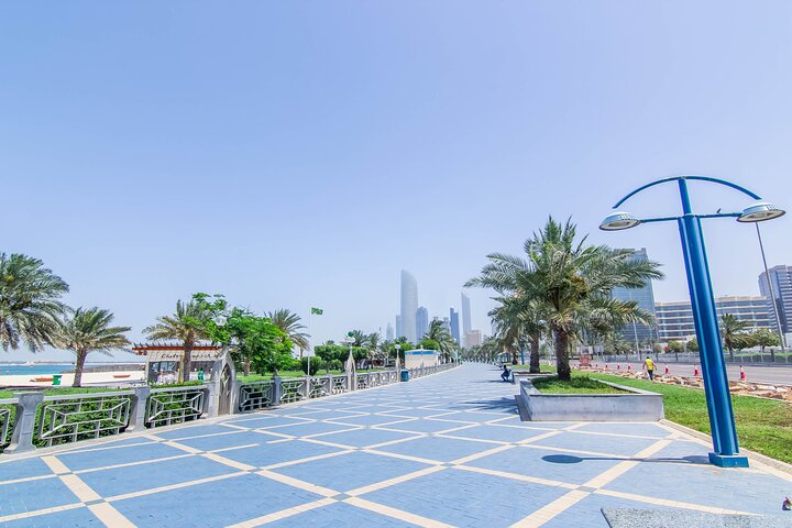 Abu Dhabi Helicopter Ride with optional Private Transfers - Image 4