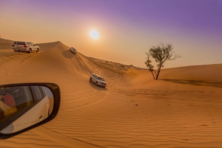 Abu Dhabi Private Desert Romantic Dune Dinner with Dune Bashing - Image 5