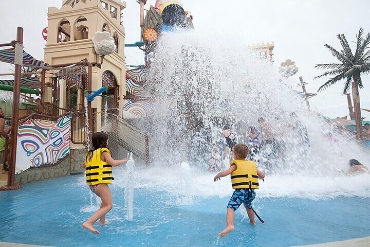 Abu Dhabi Yas Waterworld Tickets With Meal  - Image 4