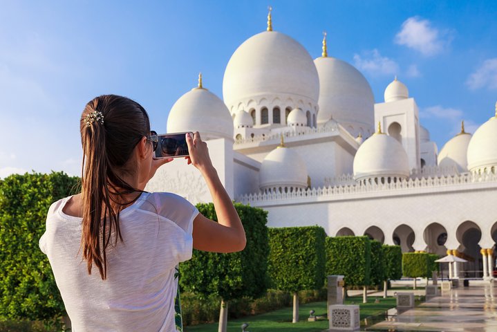 Big Bus Dubai and Abu Dhabi Twin City Ticket: Hop-On Hop-Off Tours - Image 2