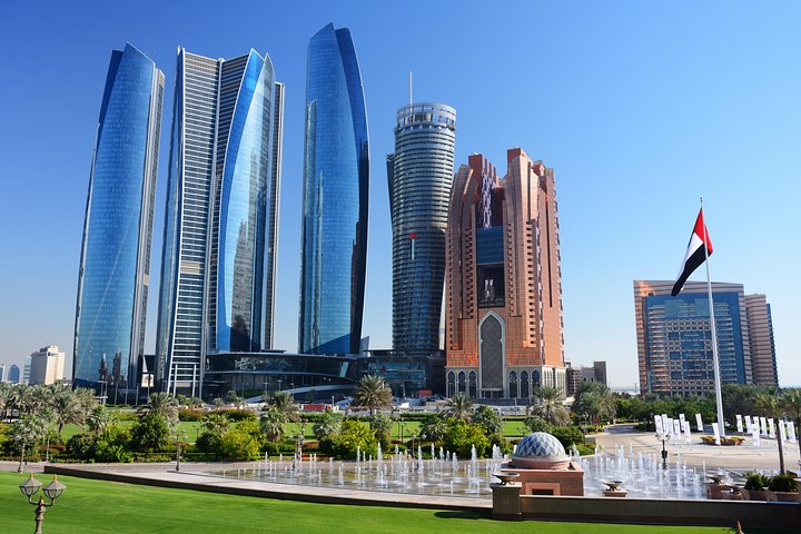 From Abu Dhabi: Grand Mosque & Presidential Palace City Tour - Image 4