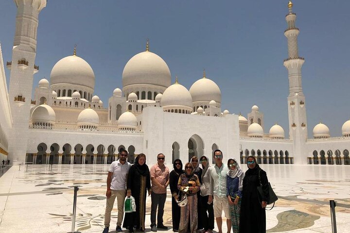 Half day City Tour of Abu Dhabi with Sheikh Zayed Grand mosque - Image 4