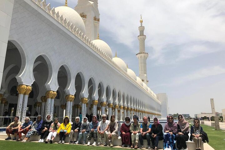 Half day City Tour of Abu Dhabi with Sheikh Zayed Grand mosque - Image 3