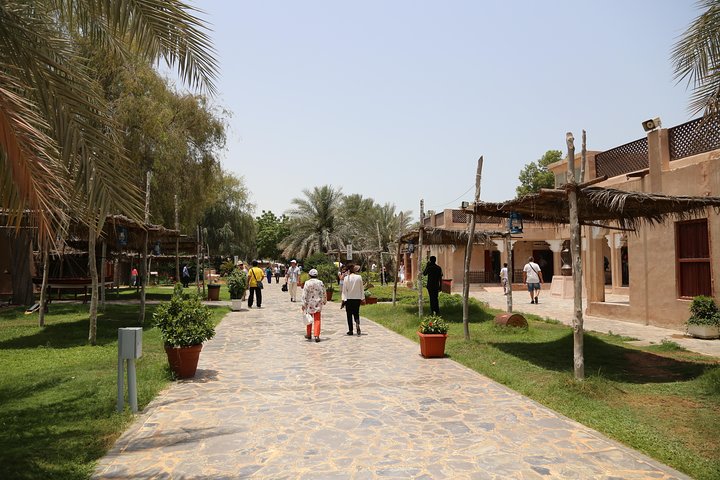 Private Abu Dhabi Half Day City Tour for 2 person - Image 2