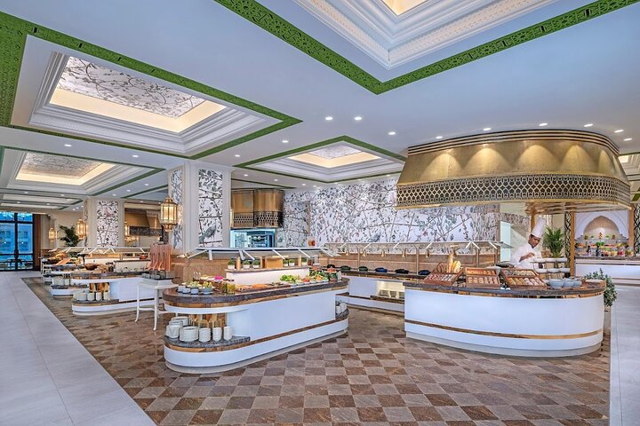 Private City Tour Abu Dhabi With Dinner At Emirates Palace - Image 1