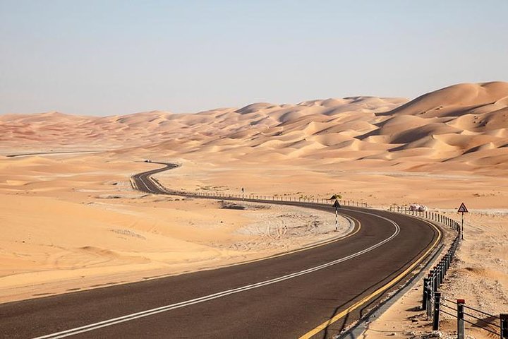 Private Liwa Full Day Desert Safari Tour with Lunch From Abu Dhabi - Image 3