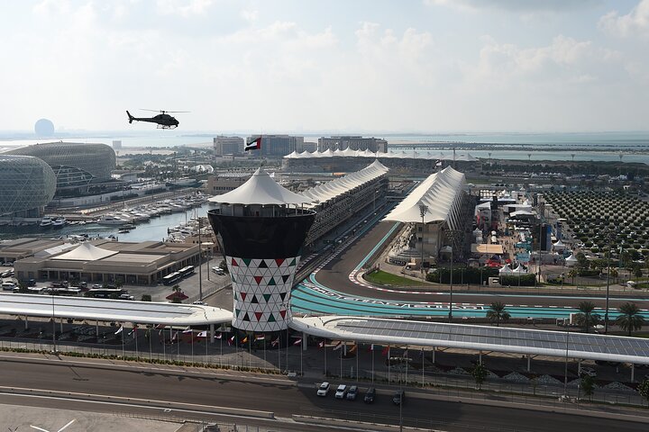 Yas Marina Circuit Tour - Image 4