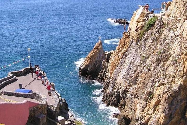 4 Hrs Exclusive to Cruise Ship Passengers Sightseeing Experience  - Image 2