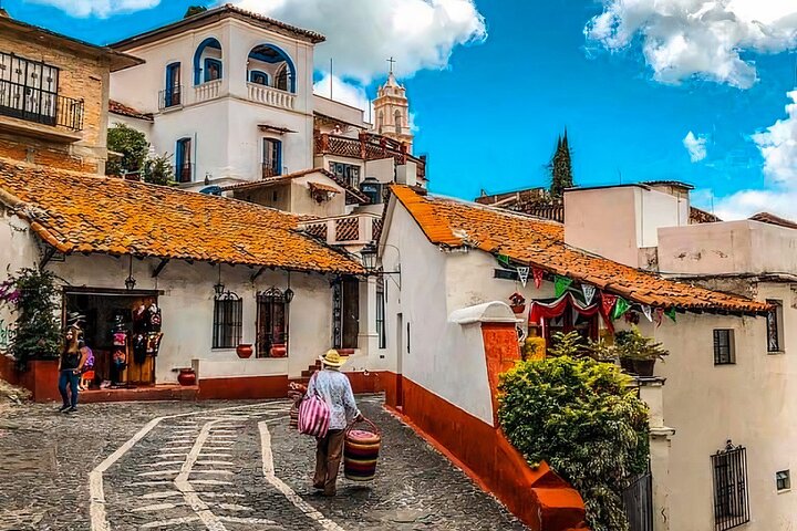 A Fascinating Day in Taxco Magical Town & CavesTrip from Acapulco Brkfst & Lunch - Image 1