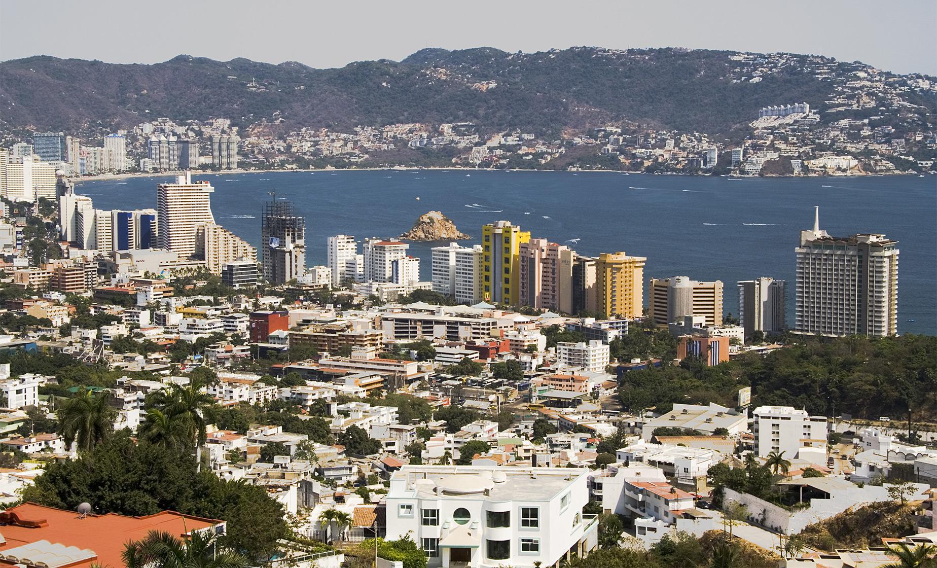 Acapulco City Orientation with Cliff Divers - Image 1