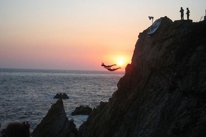  Acapulco' High Cliff Divers by Night with Different Options - Image 1