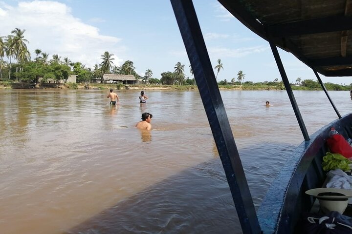 Coyuca Town Tour and Baby Turtle Release - Image 4