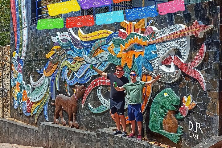 Fun in Acapulco Day Tour 6Hrs, Divers Show, Tequila Tasting, Lunch & FleaMarket  - Image 1