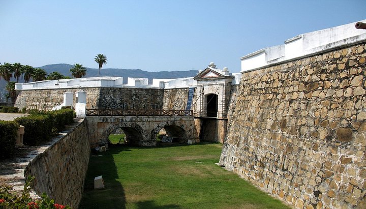 Historical City Tour of Acapulco - Image 2