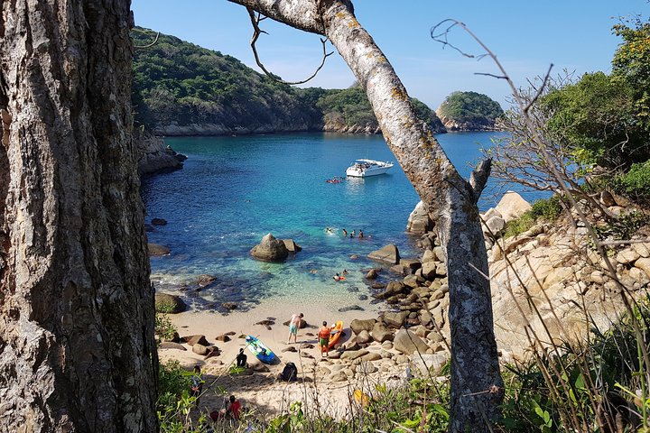 La Roqueta Island Hiking Snorkeling & Beach Brake Lunch & Drink - Image 4