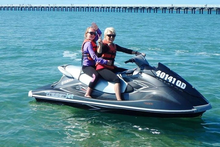 1 Hour Jet Ski With Lunch - Image 2