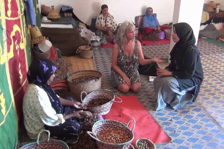Package of 4 Excursions: City tour + 2h Quad + 1h Camel ride & Paradise Valley - Image 4