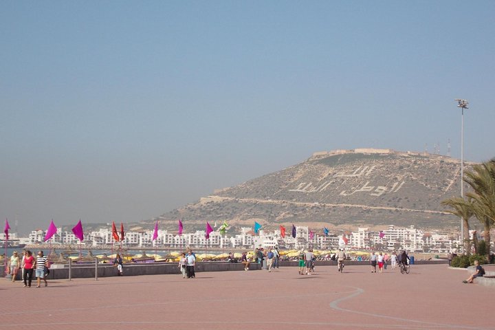 Seafront Promenade - Image 5