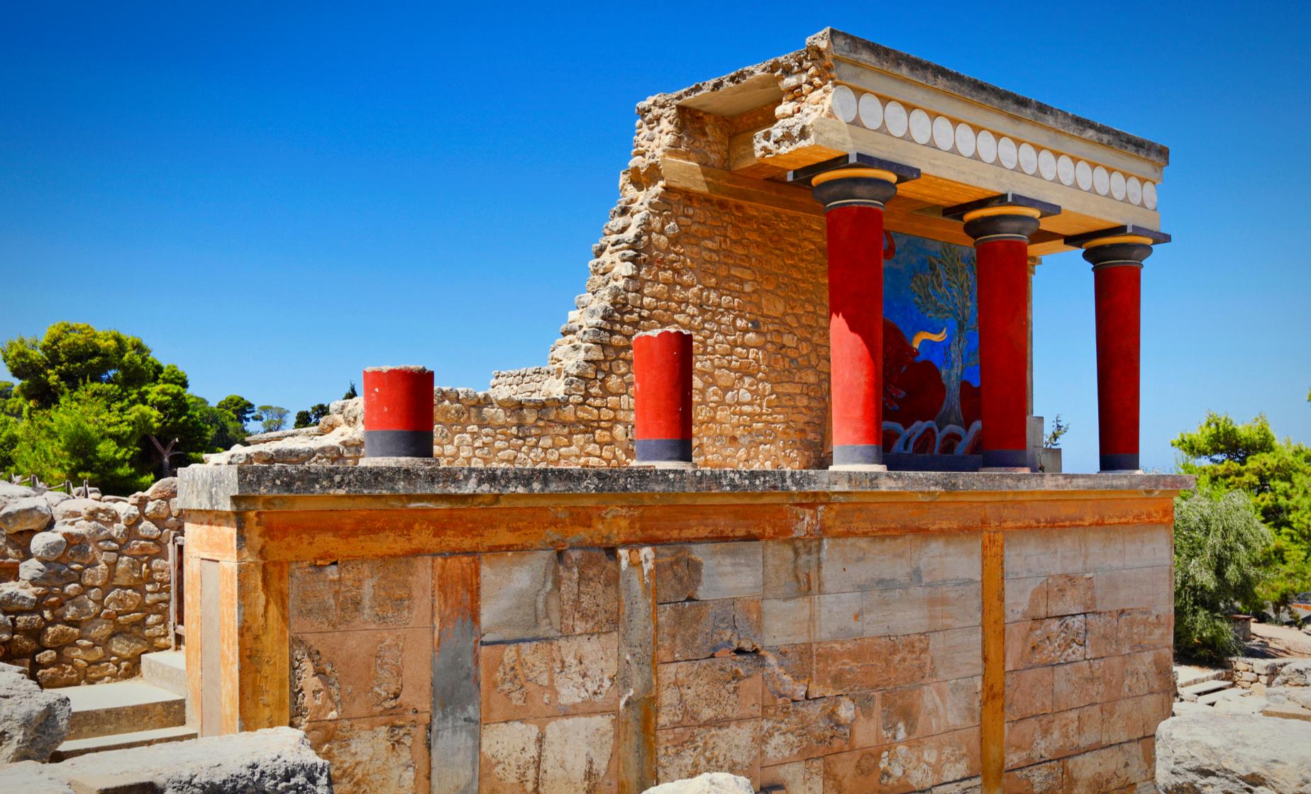 Private group tour of Knossos and Winery - Image 1