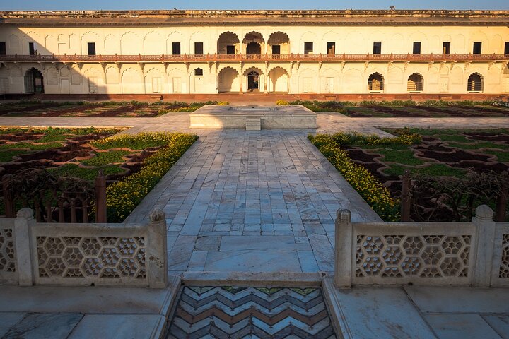 Agra Day Tour with Taj Mahal Sunrise and Sunset - Image 5