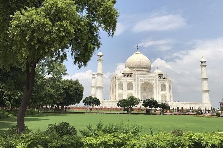 Half Day Sunrise Taj Mahal & Agra Fort Tour by TUK TUK - Image 4