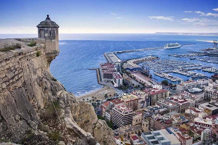 Alicante Half Day Private Tour with Transfers - Image 1