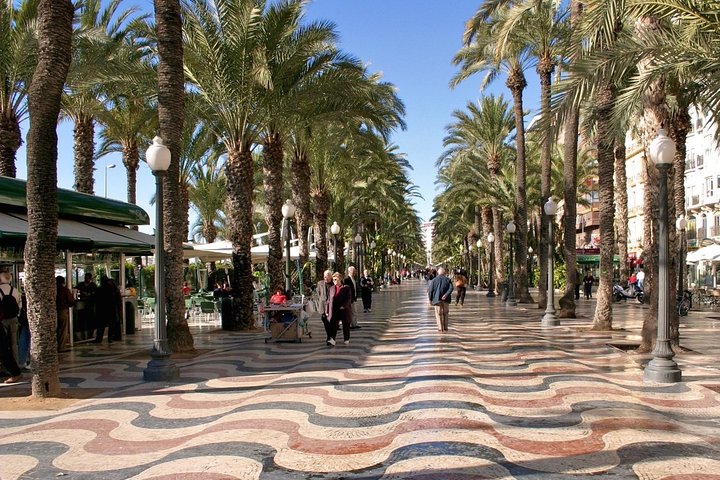 Discover the highlights of the Alicante city on a private full day tour - Image 4
