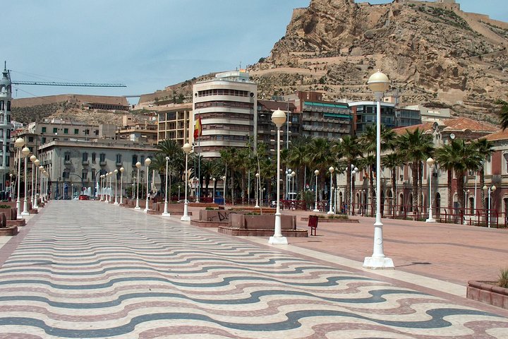 Private Half-Day Walking Tour of Alicante - Image 5