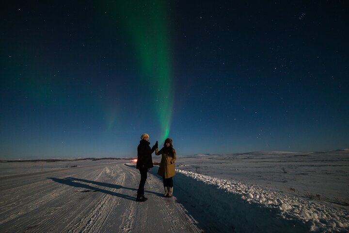 Northern Lights Hunt - Image 1