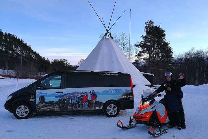 Snowmobile safari in the mountain plateau of Finnmarksvidda - Image 2