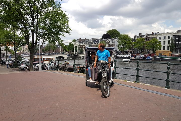 1,5 hours Amsterdam Rickshaw Tour - Image 2