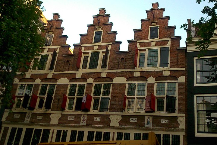 2 Hours Private Walking Tour of the Highlights of Amsterdam - Image 5