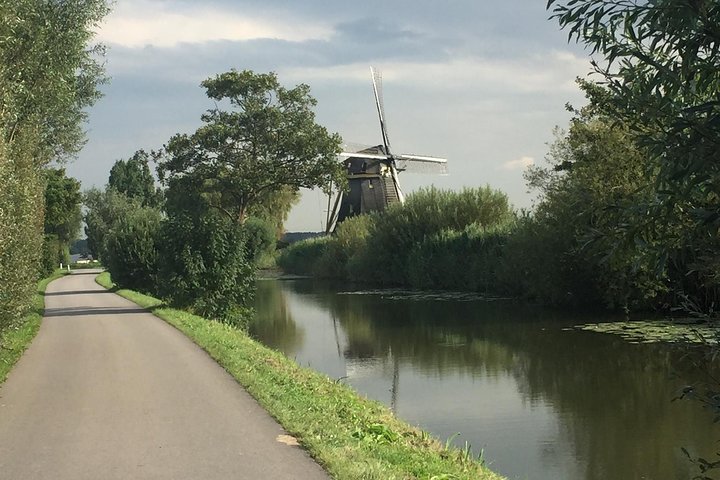 Amsterdam in a Nutshell 4 Hour Private Car Tour and Amsterdam Born Private Guide - Image 4