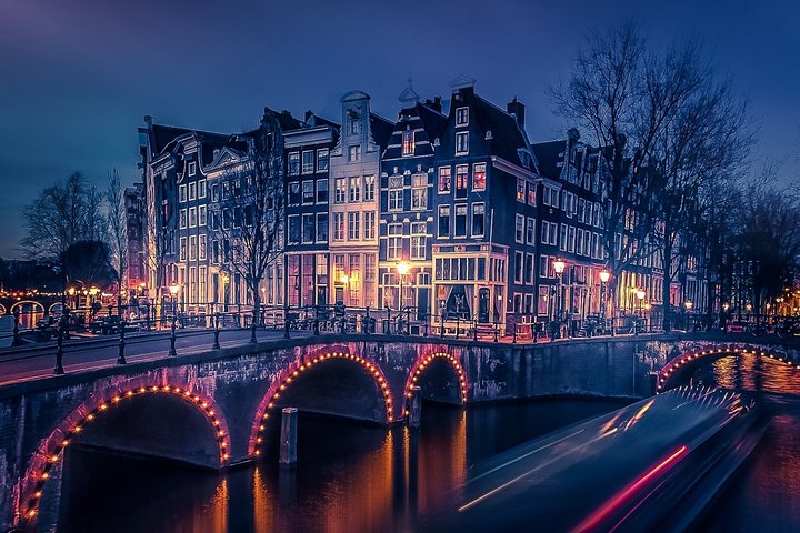 Private bus or car Tours to Amsterdam 3 hours 1 - 15 persons - Image 2