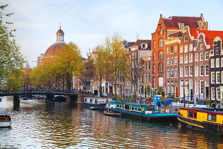 Private bus or car Tours to Amsterdam 3 hours 1 - 15 persons - Image 4