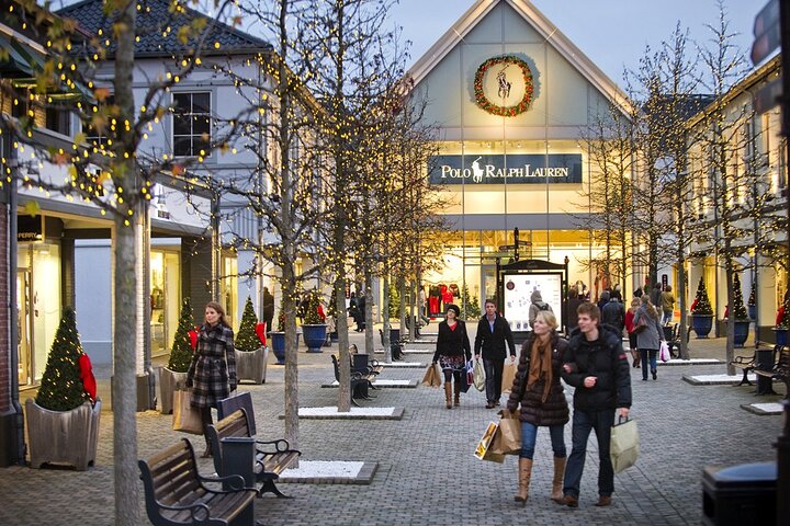 Private Tour to Designer Outlet (Roermond) 8 hours 1 - 15 persons - Image 2