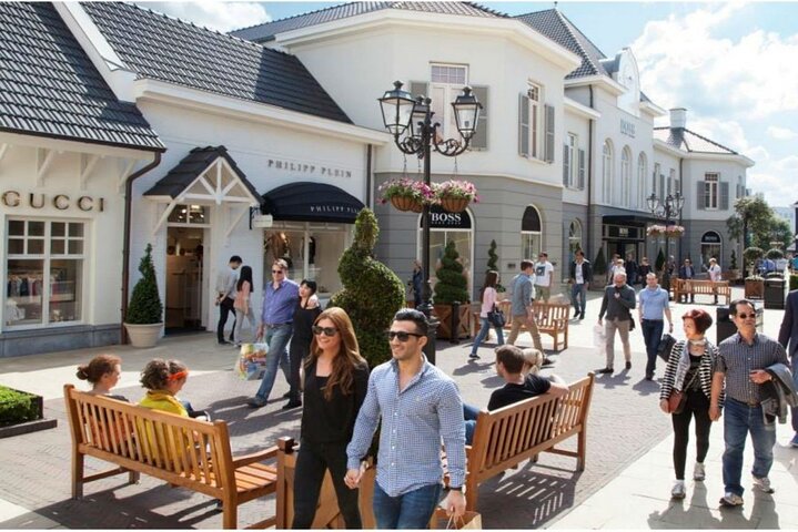 Private Tour to Designer Outlet (Roermond) 8 hours 1 - 15 persons - Image 4