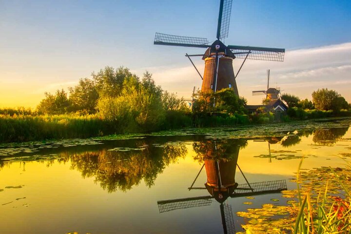 Private tour to Kinderdijk windmills and Delft from Amsterdam - Image 5