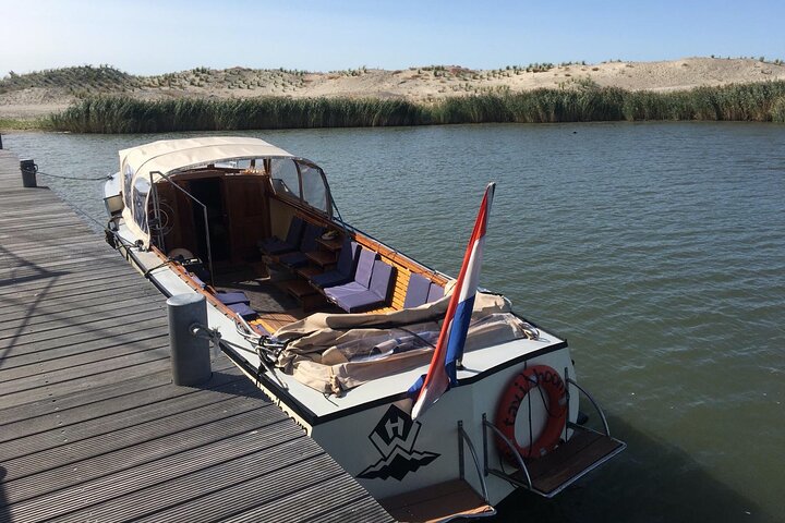 Round trip, Visit The Harbor of the Netherlands with a Electric boat in Hoorn - Image 2