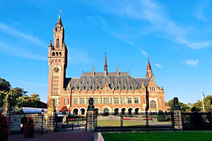 The Hague, Delft and Rotterdam Sightseeing Tour Max.8 Persons - Image 1
