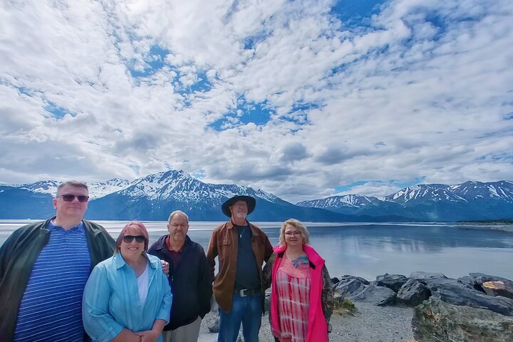 Private Half-Day Nature Tour from Anchorage - Image 1