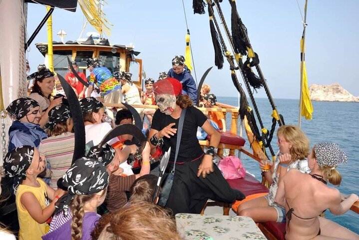 Kemer Pirate Boat Tour with Lunch - Image 4