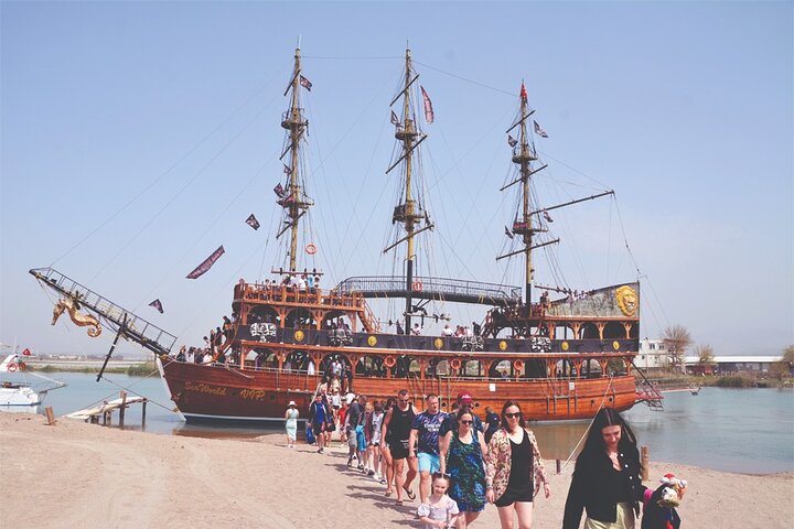 Side Boat Tour with Lunch, Soft Drink and Foam Party All.İnc - Image 5