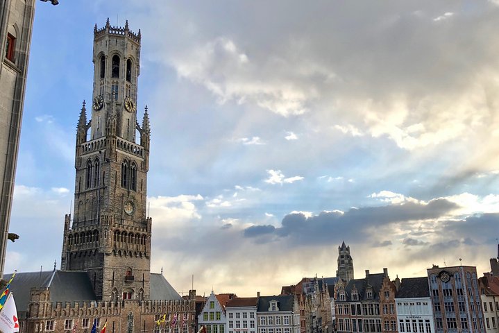 Private Transfer from Antwerp to Bruges or ZeeBrugge By Luxury car - Image 2