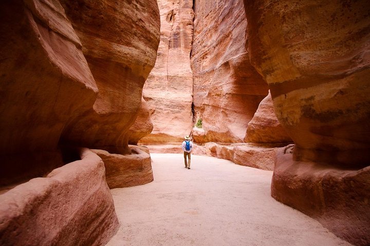 2 Day 1 Night Wadi Rum (Overnight) & Petra Shore Excursion - Image 1
