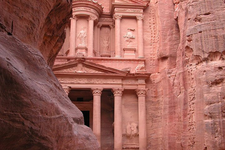 Aqaba Shore Excursion: Private Petra Sightseeing Tour with Lunch - Image 1