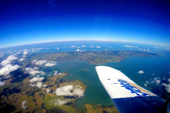 16,000 Feet Tandem Skydive Adventure Private Tour in Auckland - Image 2
