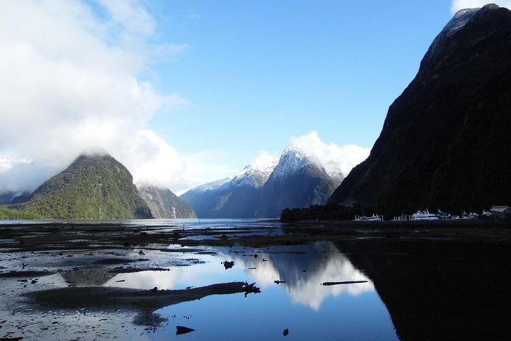 Amazing New Zealand Itineraries & chauffeur-driven tours - Image 2